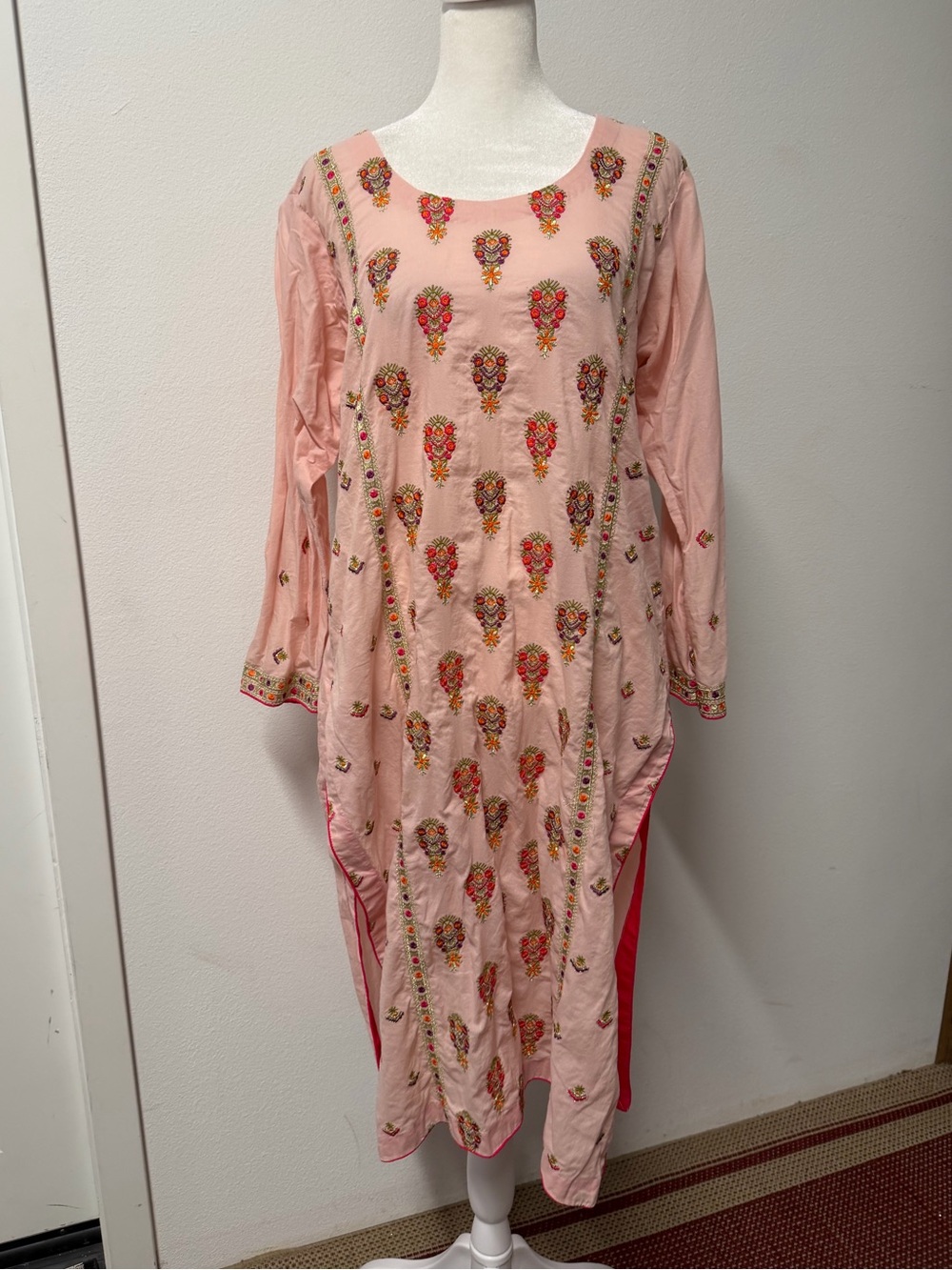 Pink Embroidered Pakistani 3 Piece Salwar Kameez Suit